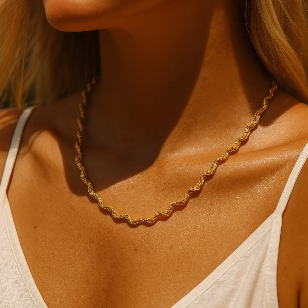 Sierra Textured Wave Chain Necklace - Zafinne Jewelry